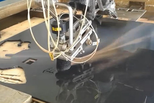 雕刻碳纖維板注意事項(xiàng)有哪些？