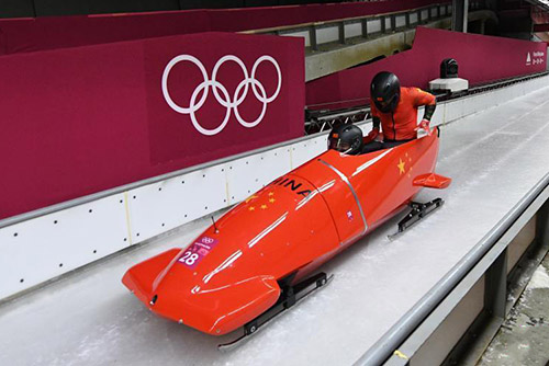 碳纖維制品可以有其他顏色嗎？可以進(jìn)行噴漆嗎？