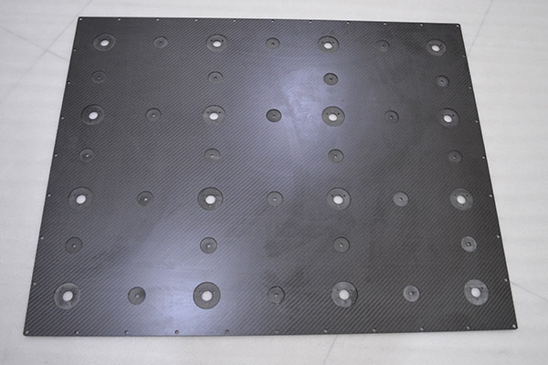 碳纖維板開(kāi)孔會(huì)破壞其物理結(jié)構(gòu)和機(jī)械性能嗎？