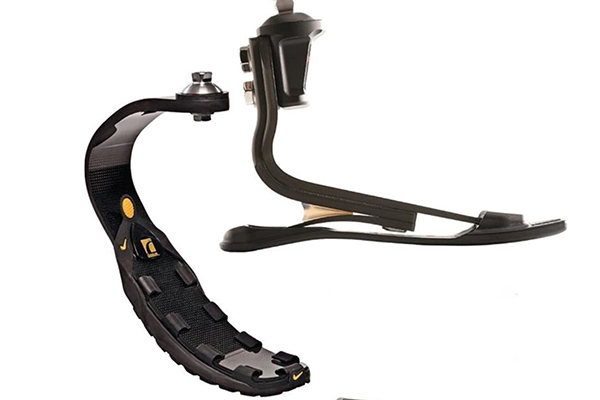 “醫(yī)療之光”與“航天之翼”：PEEK材料的卓越貢獻(xiàn)與CFPEEK的無限潛能