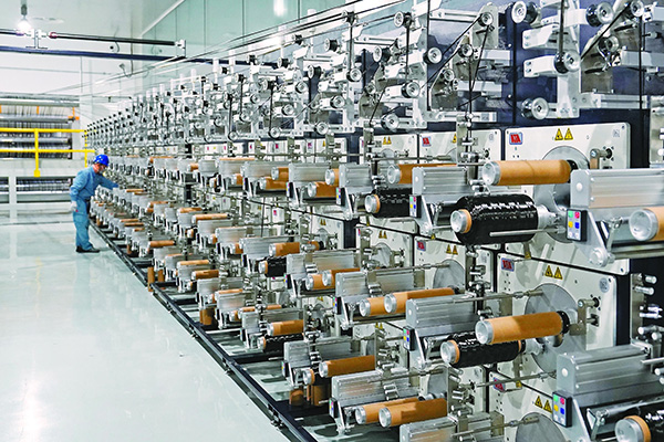 【2025全球纖維復(fù)材報告】中國碳纖維產(chǎn)能占比45%，預(yù)計2030年超65%