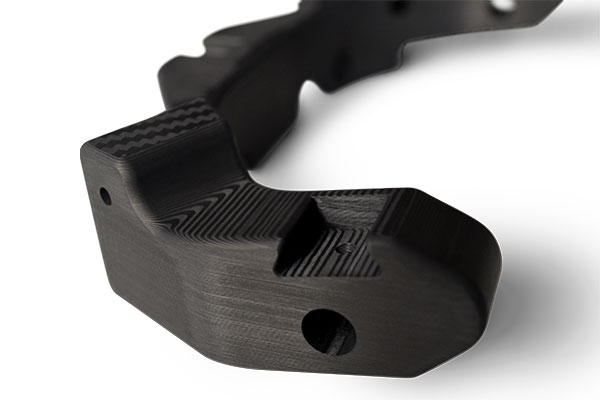 定制化能力+技術(shù)突破：碳纖維部件企業(yè)的雙重進化路徑