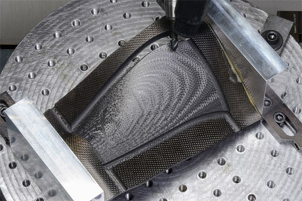 熱塑復(fù)材風(fēng)扇葉片：輕量化與可回收的航空新方向